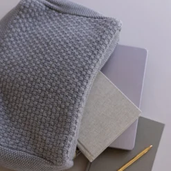 Strikket Toilettaske Petra, med grey melange
