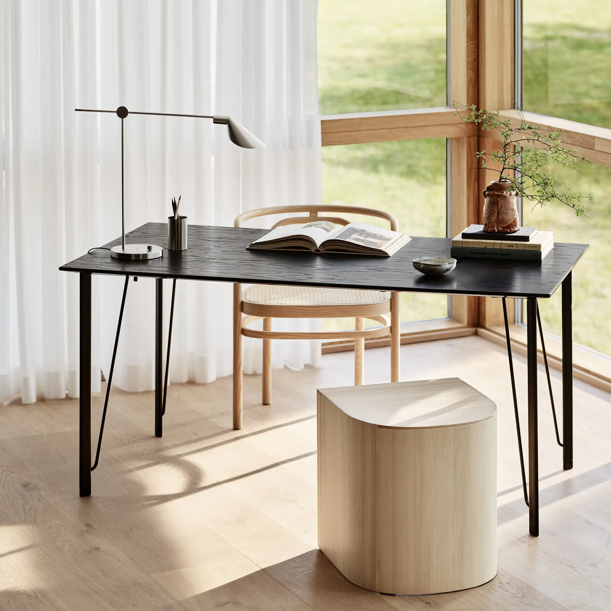 Taburet™, pine