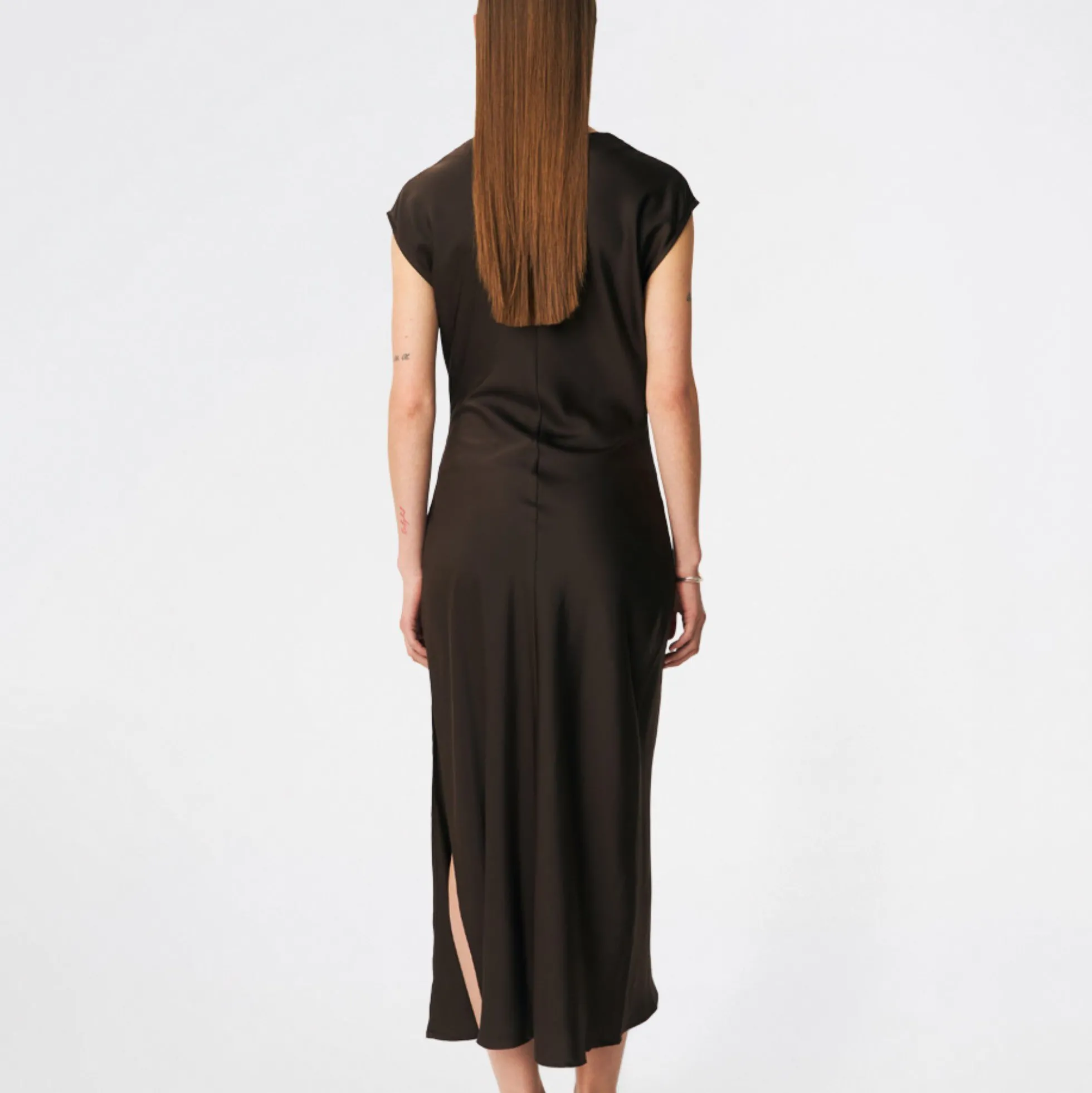 Tailormd dress, seal brown