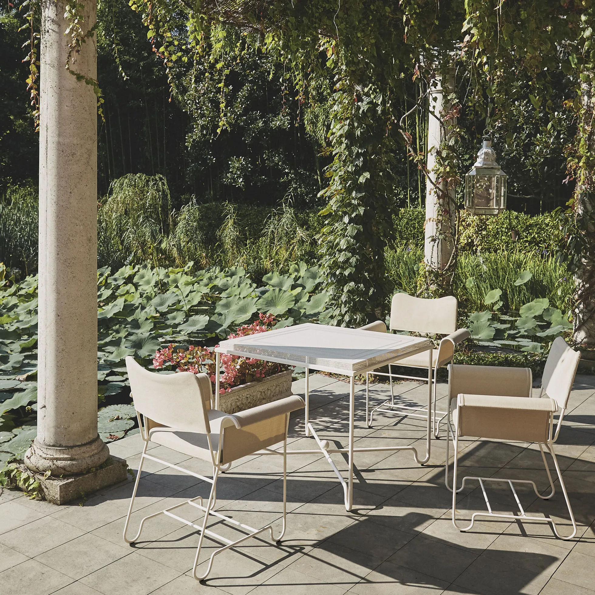 Tropique Dining Chair without Fringes, Leslie Limonta 12/classic white semi matt