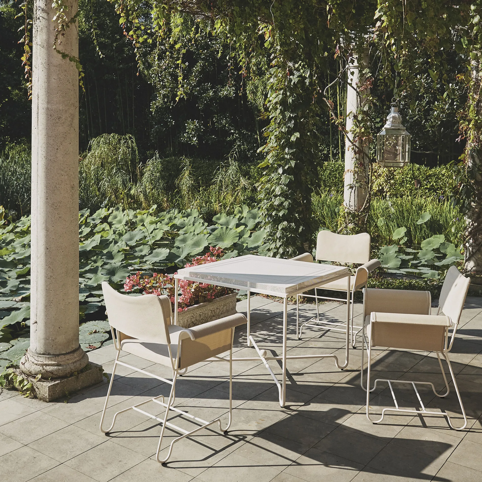 Tropique Dining Table, classic white
