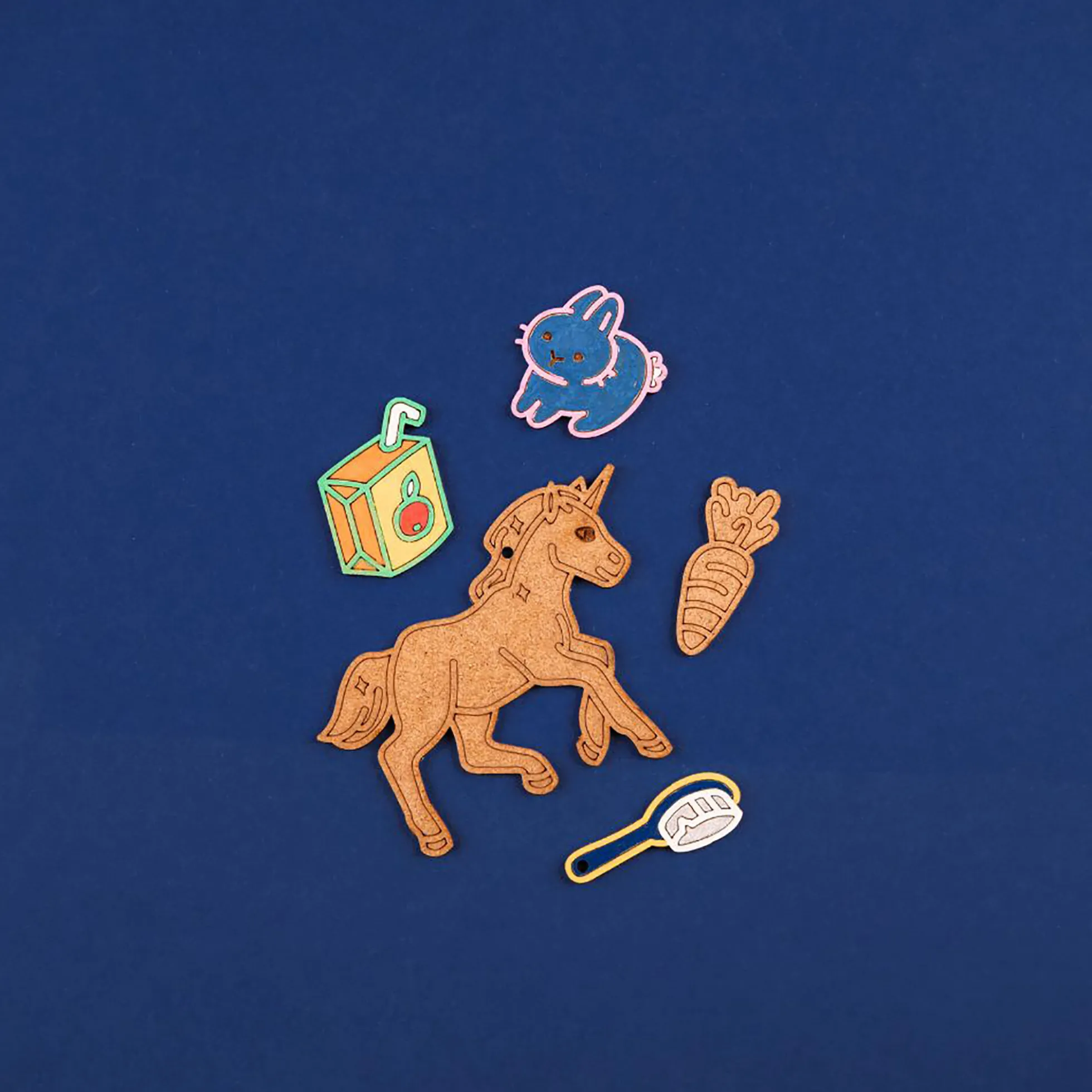 Unicorn trælegetøj | Juni