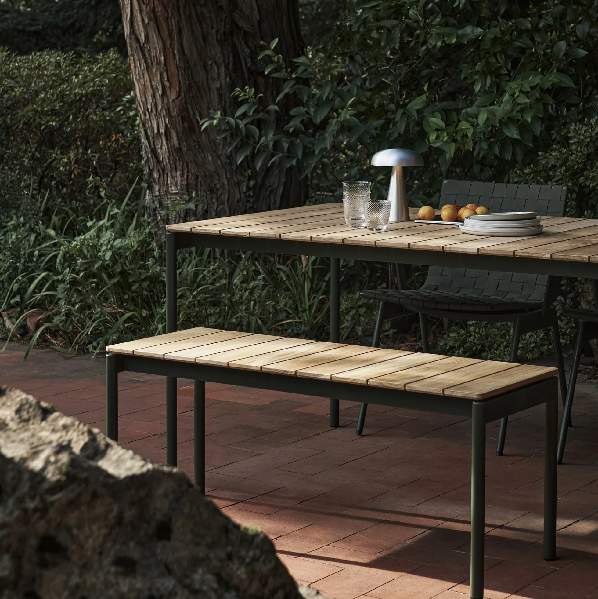 Ville AV27 Outdoor Bench, bronze green