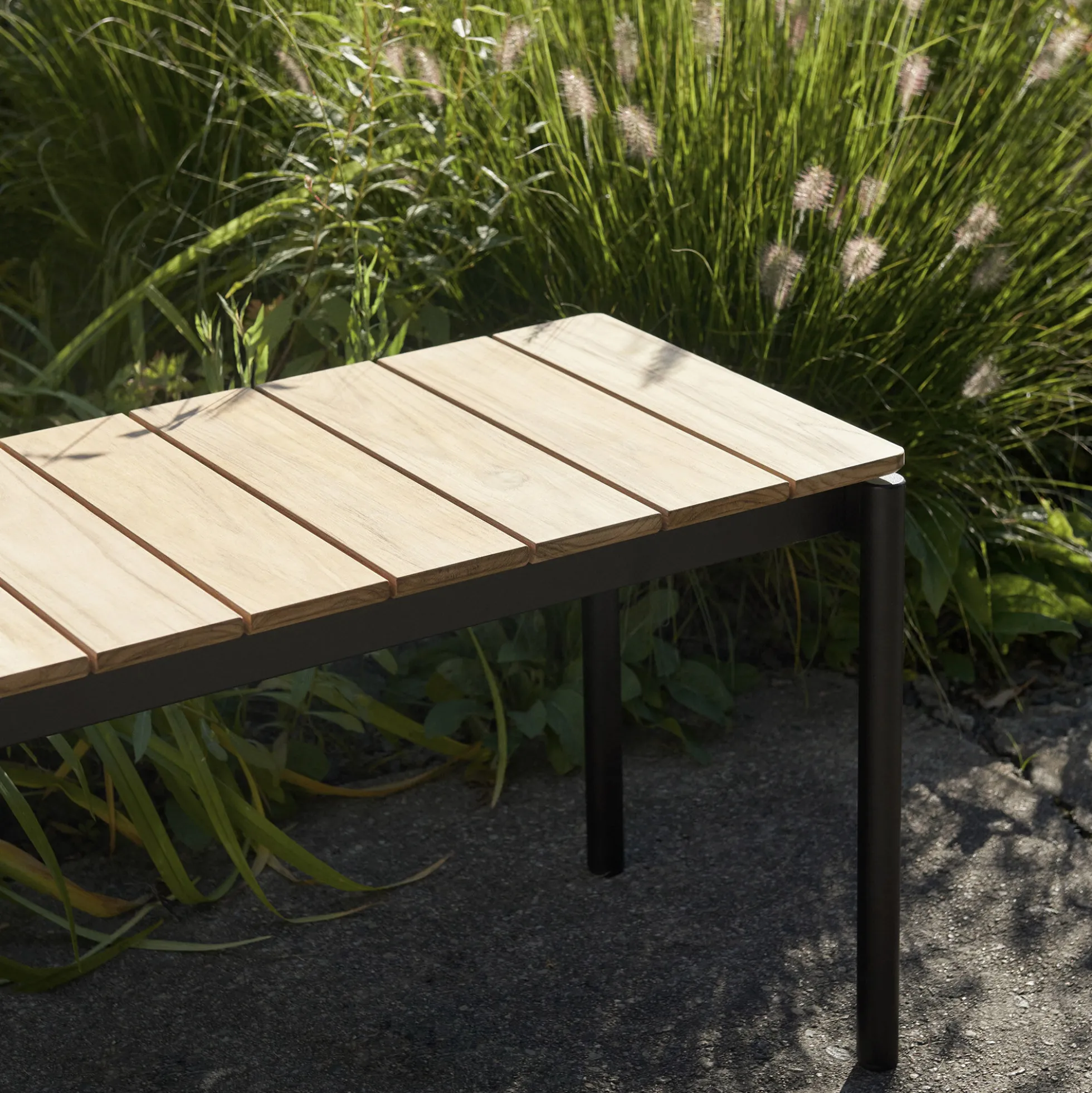 Ville AV28 Outdoor Bench, warm black