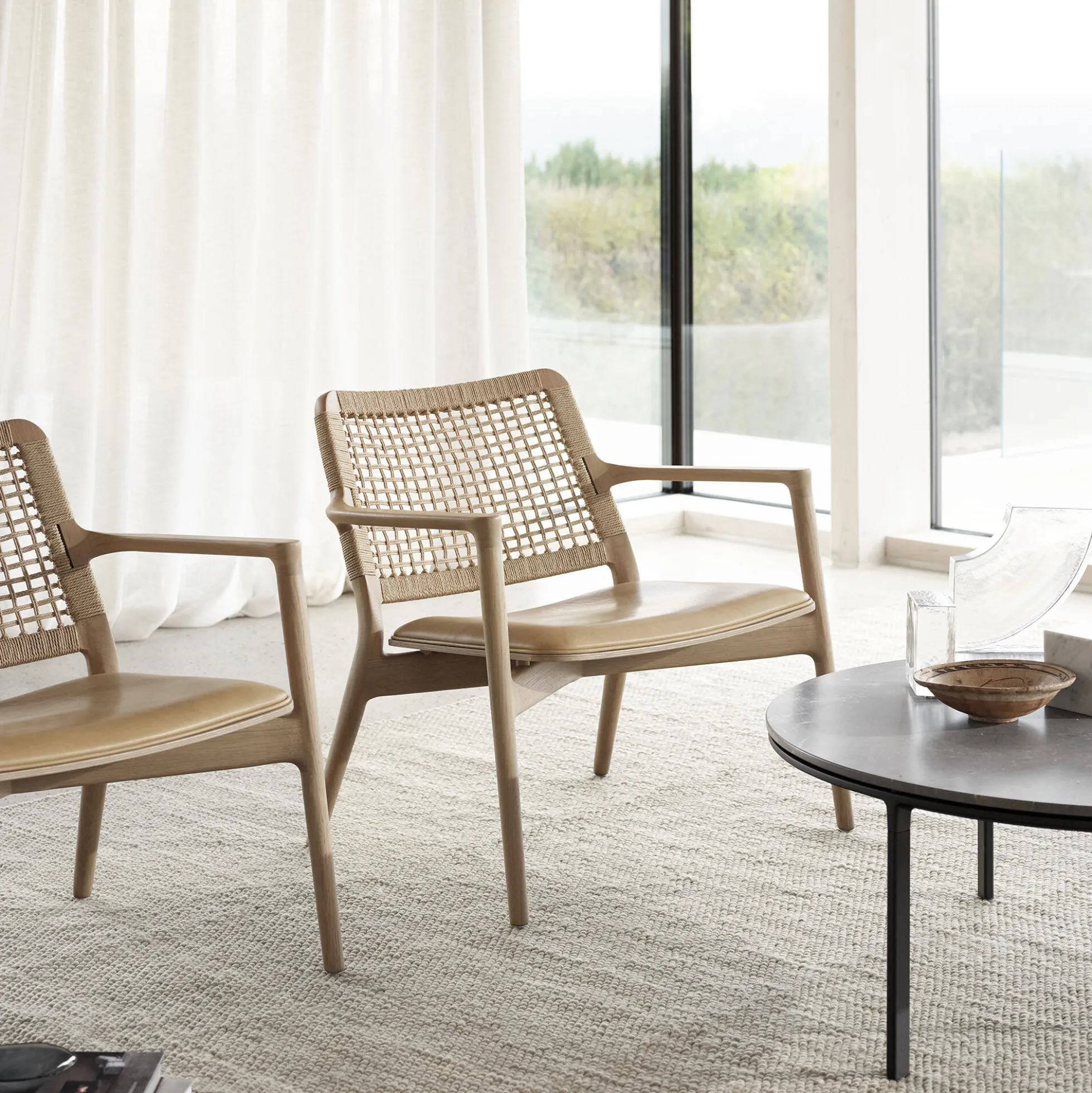 VIPP488 Cabin loungestol, lys eg/sand