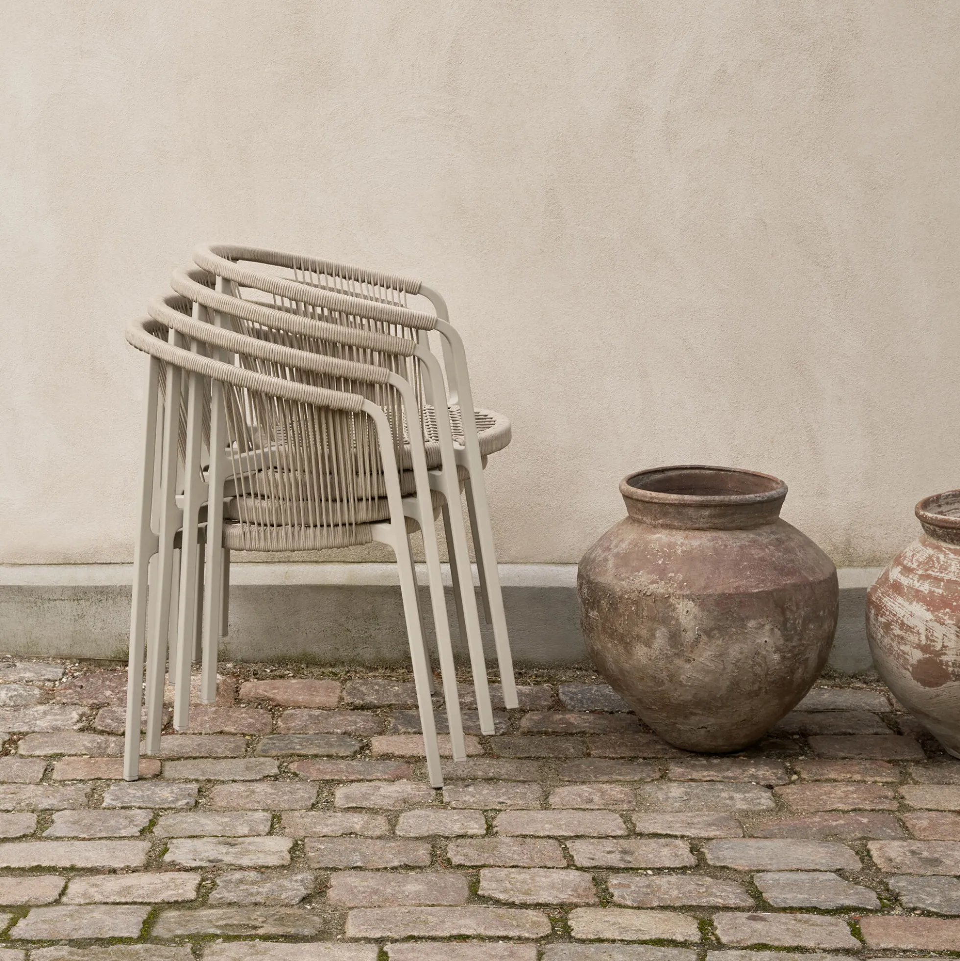 VIPP710 Lagrasse Chair, light grey