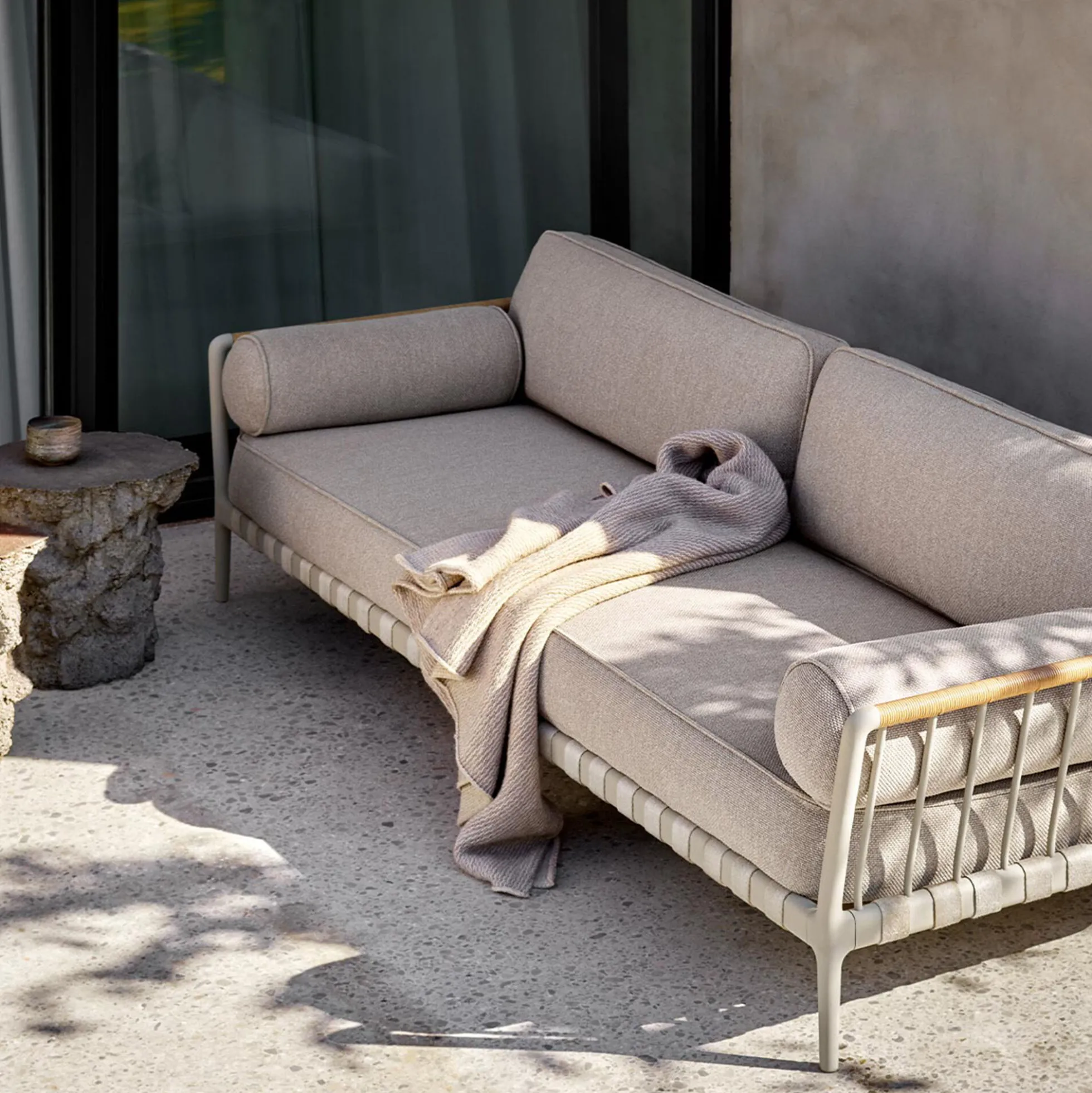 VIPP720 Open-Air 3-Seater Sofa, light grey