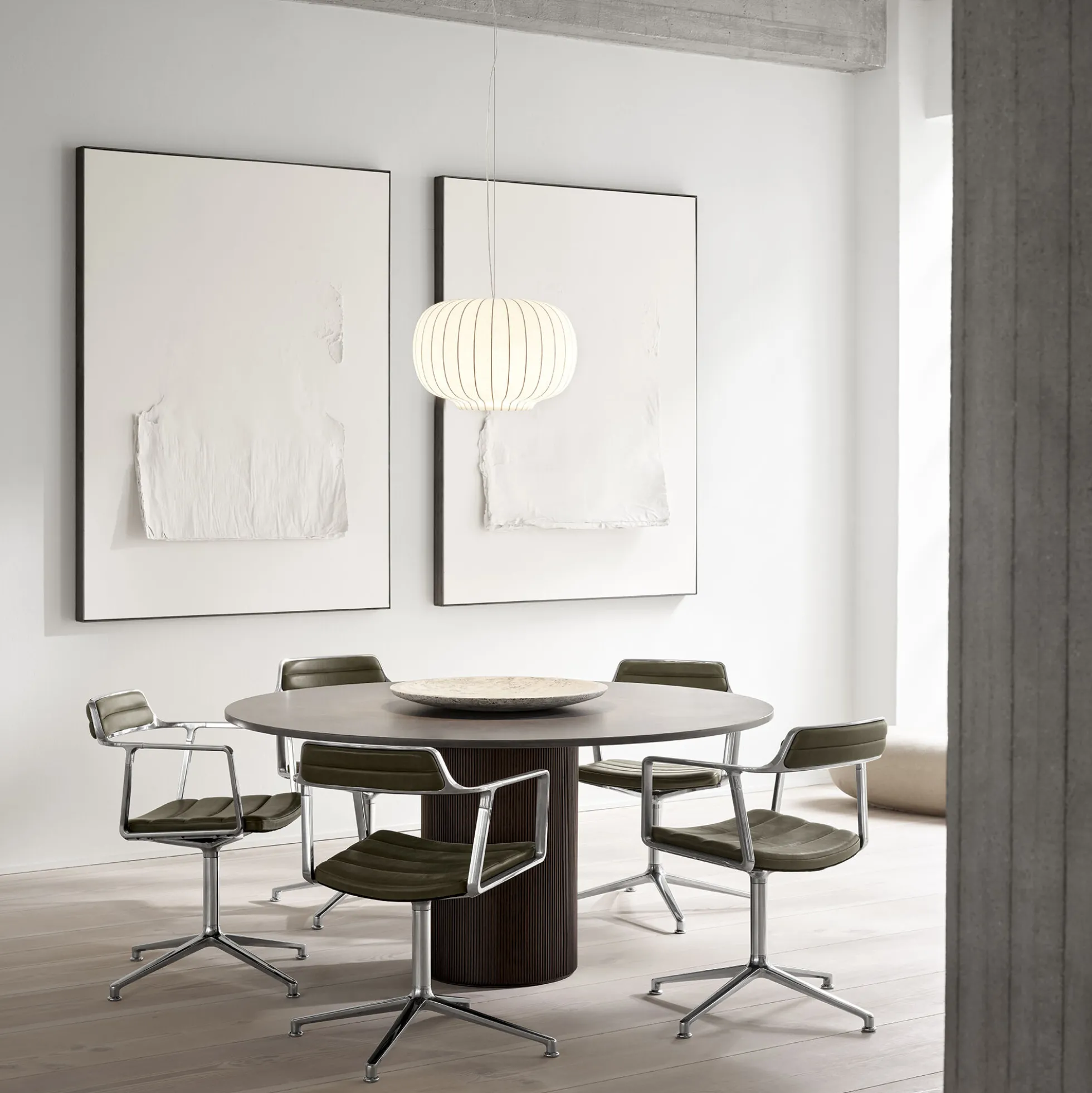 VIPP452 Swivel Chair with Gliders, bosco green/polished aluminium
