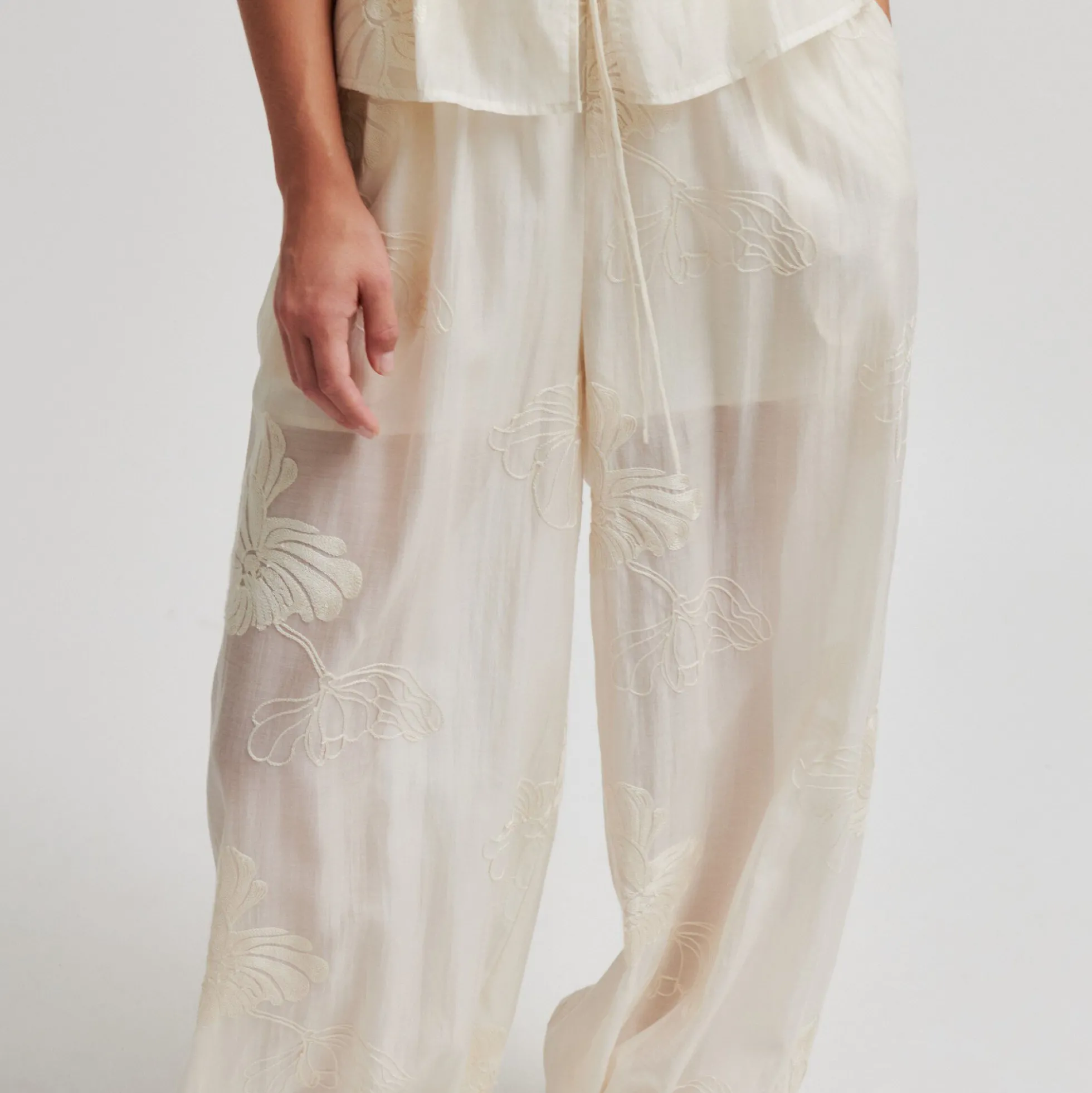 Vira Trousers, soft beige
