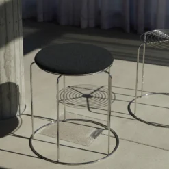 Wire Stool VP11 skammel med hynde, Hallingdal 180
