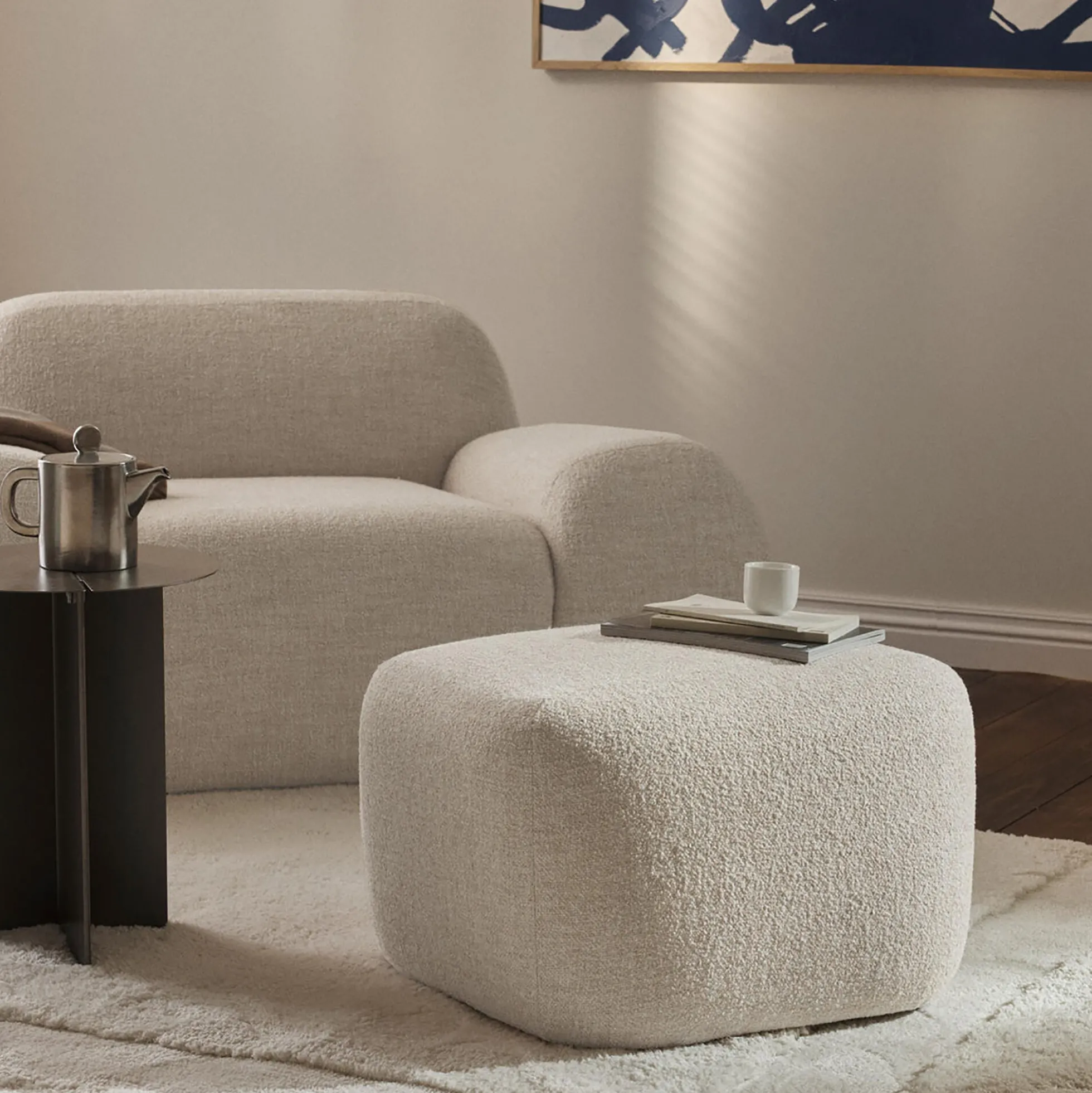 Wolke Ottoman, bouclé light beige
