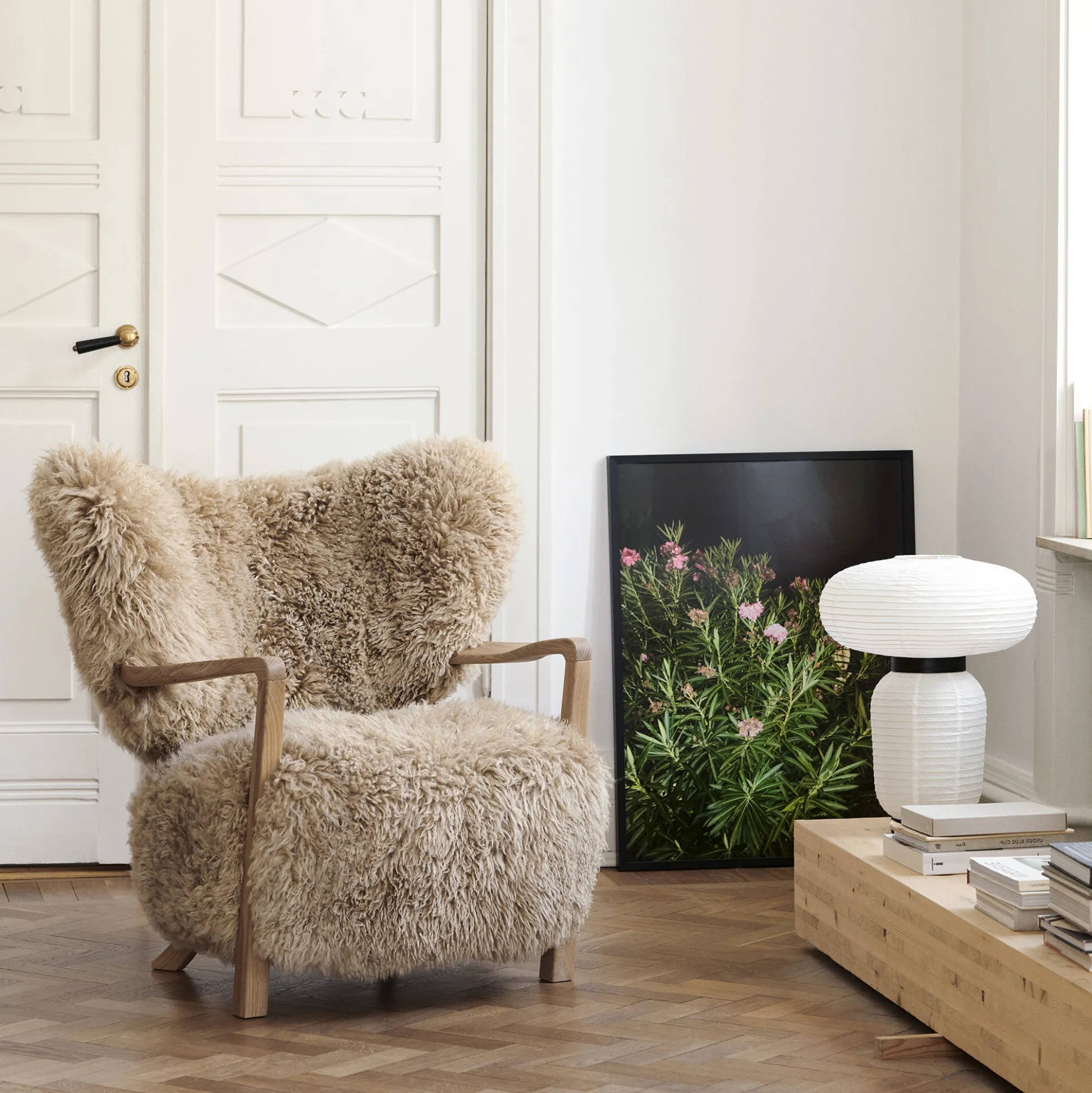 Wulff ATD2 Lounge Chair, sheepskin honey/oiled oak