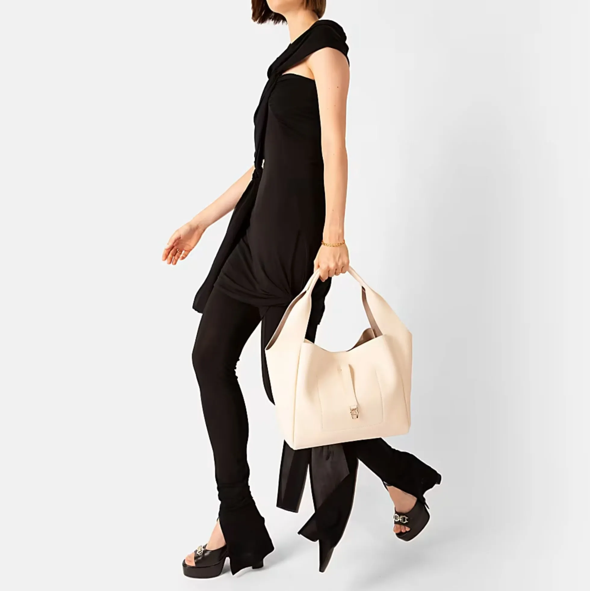 Zaira Hobo Bag M, macadamia white